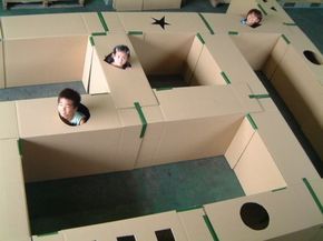Fabriquer un labyrinthe avec des boites de carton