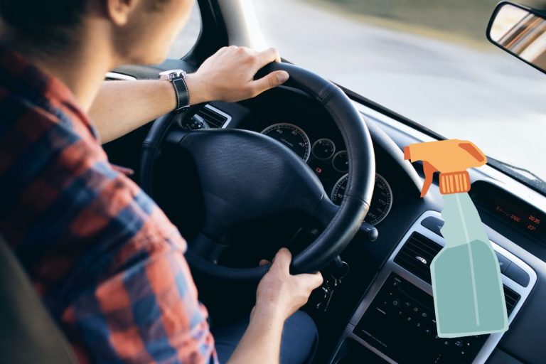 Astuces pour nettoyer les plastiques de sa voiture