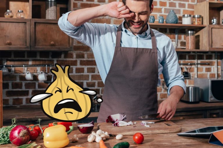 truc pour couper des oignons sans pleurer