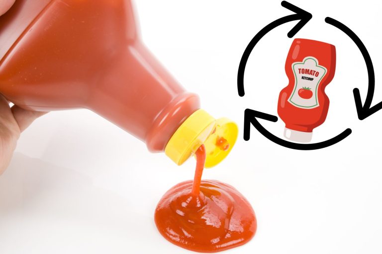 Astuce pour faire descendre le ketchup dans le fond de la bouteille